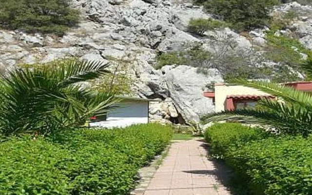Oblomov Bungalows Apart