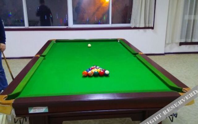 Light Stay·Yuexiang Hotel (Suning Jiulongzhu Dongzhou Road Branch)