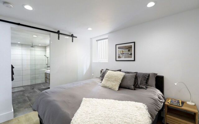 Secret Garden on Top of Queen Anne