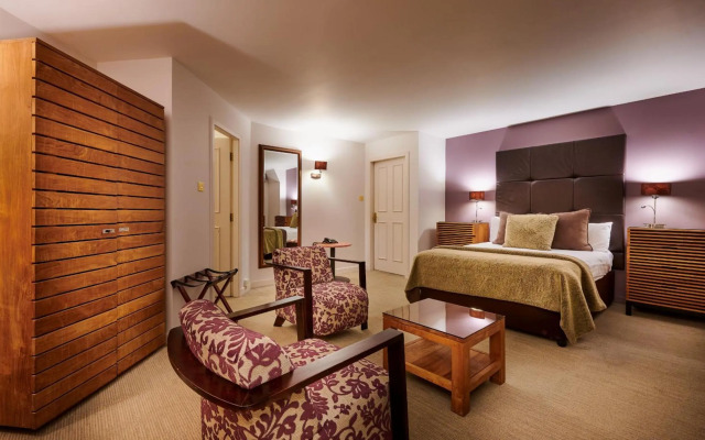 Stirling Court Hotel