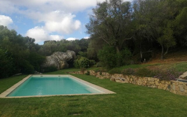 Impeccable 6-bed Villa in Luogosanto