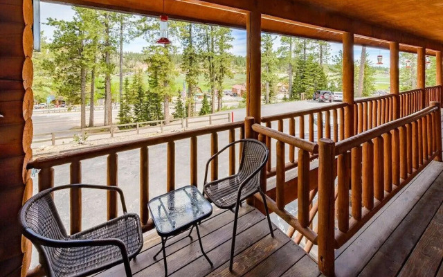 Duck Creek Village Inn