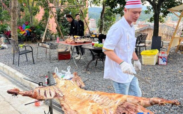 Haotianjing Tangquan Homrstay