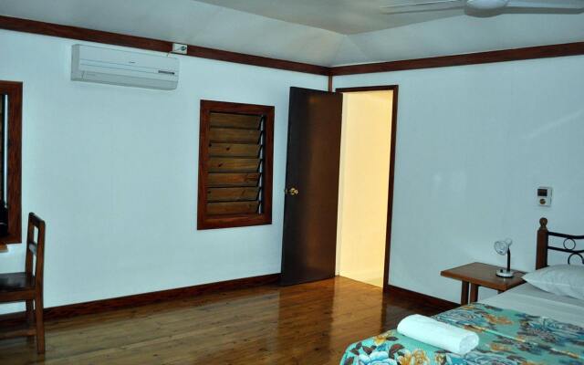 Ratu Kini Backpackers & Dive Resort