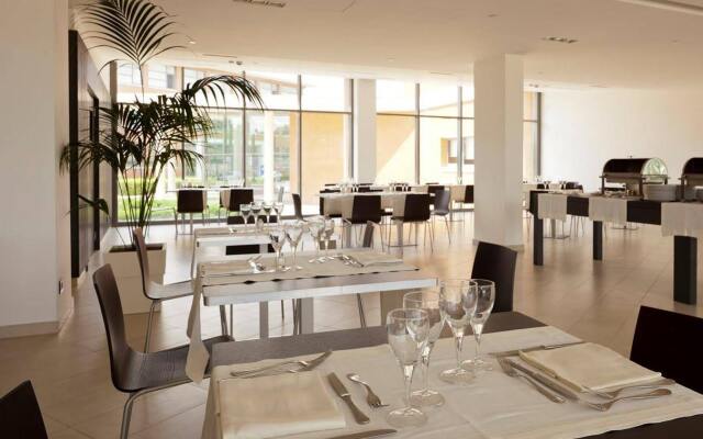 Inn Naples Airport