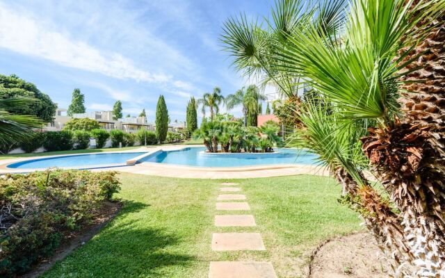 Palm Village Apartment