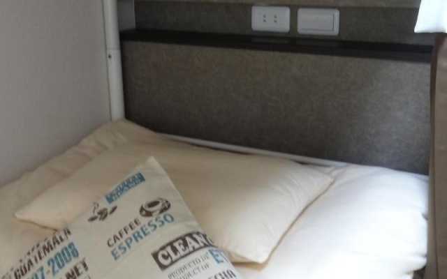 Keimei Guest House – Guest Rooms – Osaka