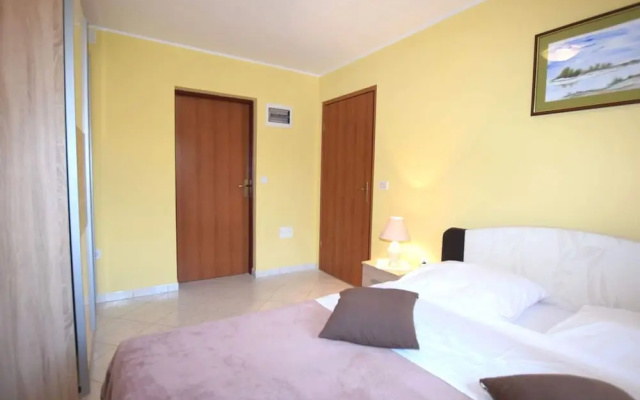 Lovable Apartment, Pool With Deckchairs, Fenced Garden With Grill, Wifi and Airco - Cottages_and_Houses in Porec - Photo 3