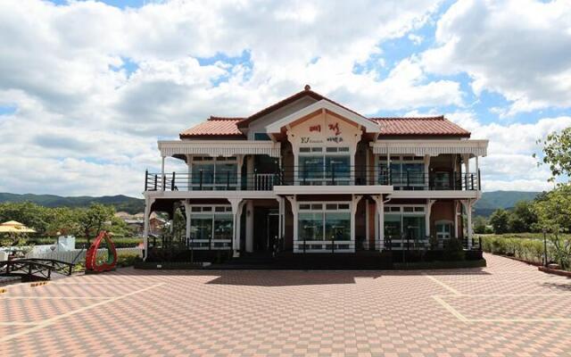 Gyeongju yejoen pension