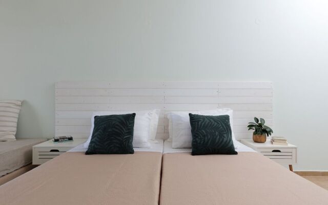 Marina Beachfront Apartment by Konnect, Ipsos Corfu