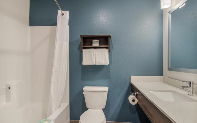 Woodspring Suites Wilmington Riverfront