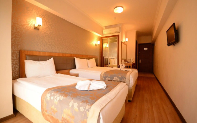 Grand Anzac Hotel