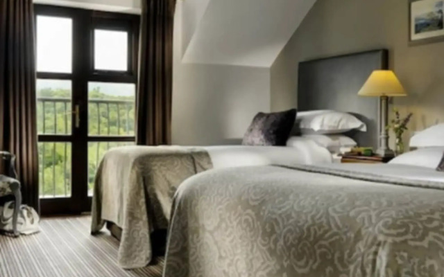 Killarney Heights Hotel