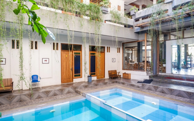 Urbanview Hotel Blok O International by RedDoorz
