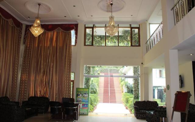Royal Park Resort