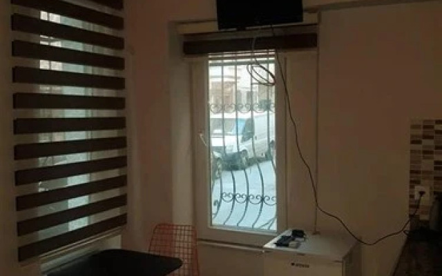 Taksim Nefti Residence