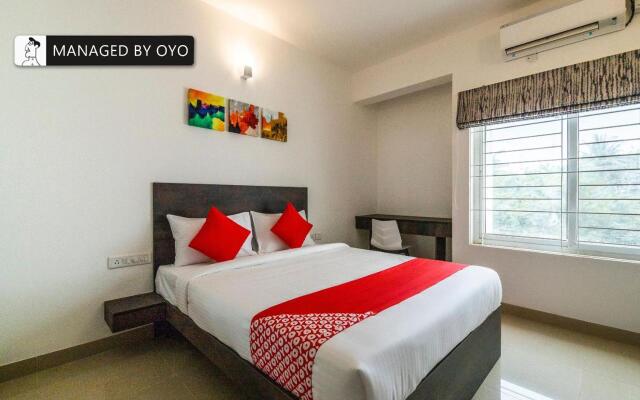 Super OYO Townhouse 1225 Chethana Inn