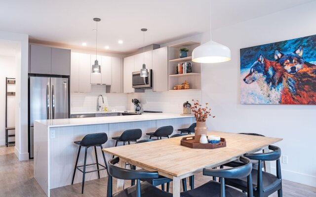 Bluebird Daze by Revelstoke Vacations