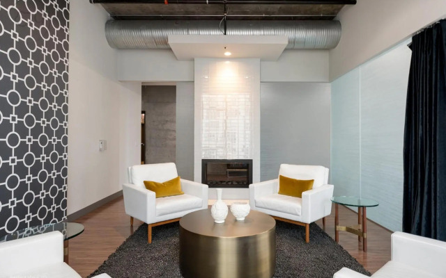 Cloud9 - West Loop Gate at JeffJack