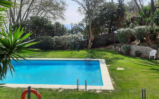 Bright near the beach & Barcelona - Apartment