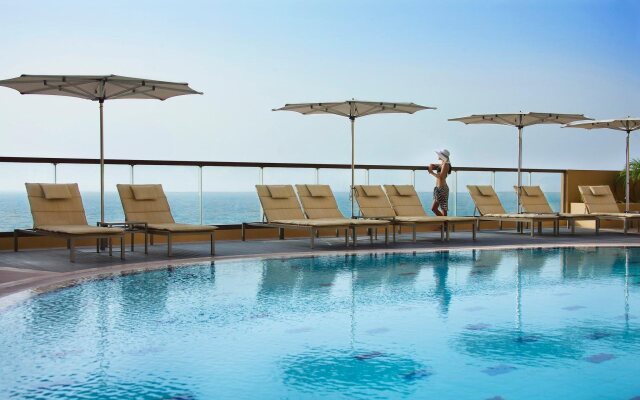 Amwaj Rotana, Jumeirah Beach