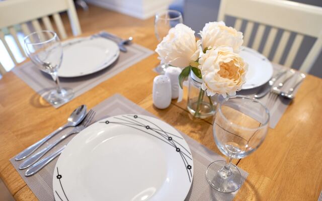 Two Bed - Close to North Station and Hospital