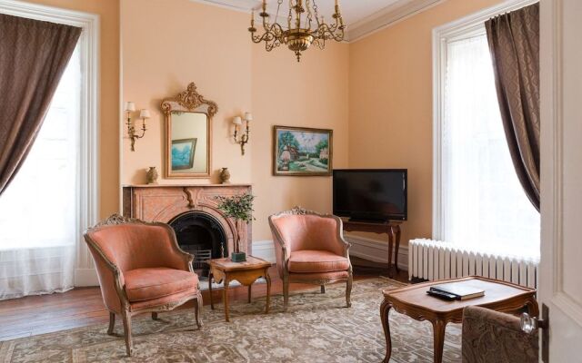 Ragland Mansion Bed & Breakfast