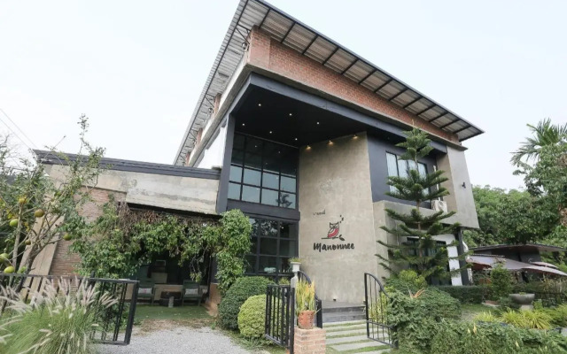 Manonnee Hotel
