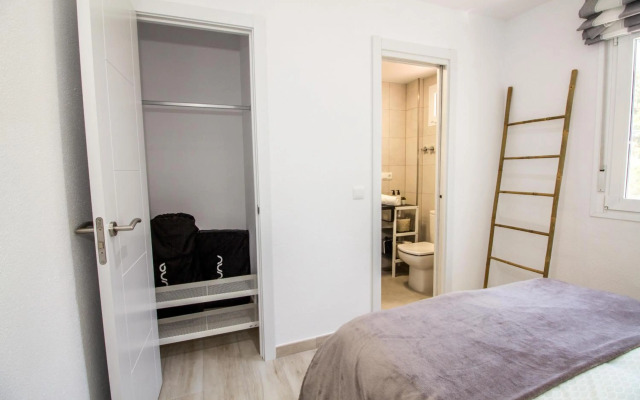 Perfectly located beachside apartment in Elviria Marbella