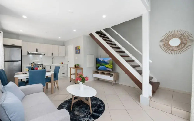 Newly Renovated Queen Bed Studio Loft Palmbeach
