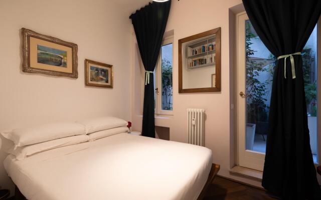 Chic And Style In Historical Via Giulia
