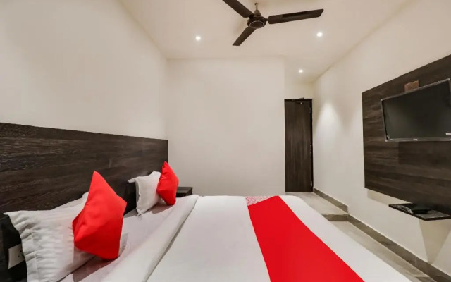 Hotel Blue Diamond by OYO Rooms