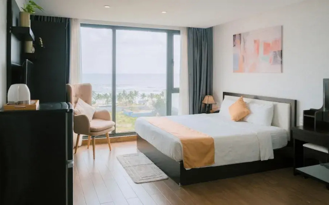 Horizon Front Beach Hotel Danang