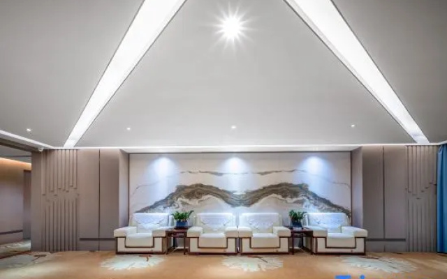 Kaitai Hotel (Yongcheng Jinbo Plaza Store)