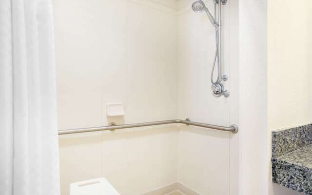 Days Inn by Wyndham Metter