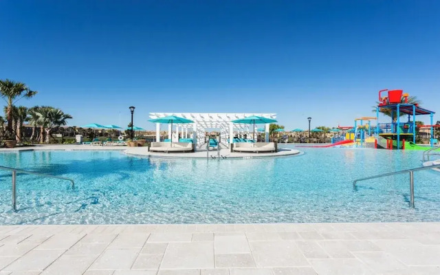 Special Offer Spacious Home With Pool!