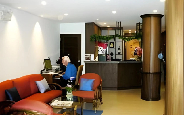 Baan Sukhumvit Soi 18