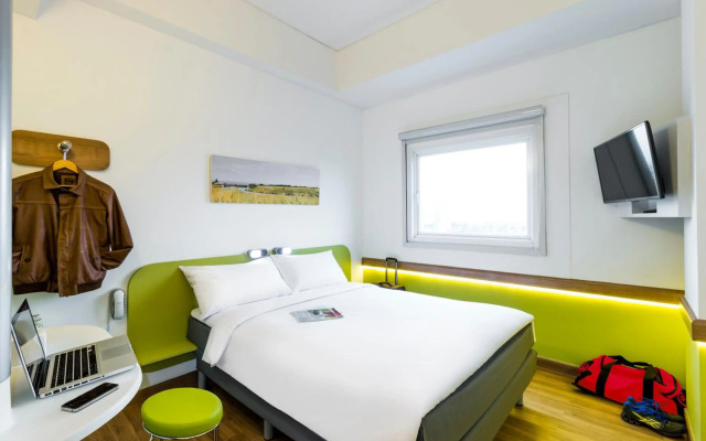 Deka Hotel Surabaya HR Muhammad