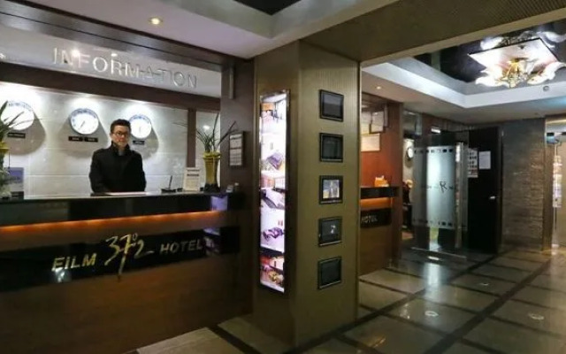 Film 37.2 Hotel