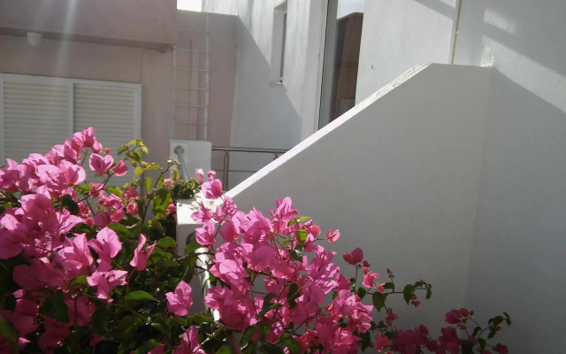 Maria Studios and Apartments