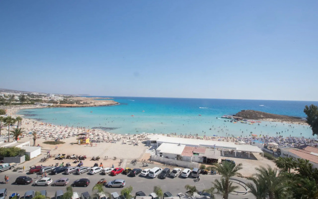 Vassos Nissi Plage Hotel & Spa