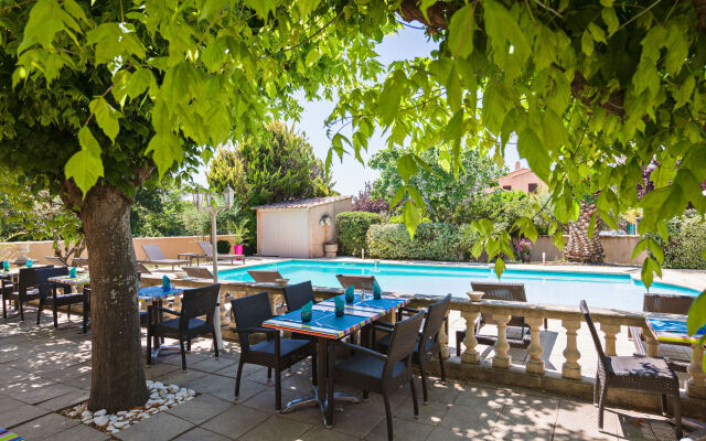 Logis Hôtel Noemys Pont de l’Etoile