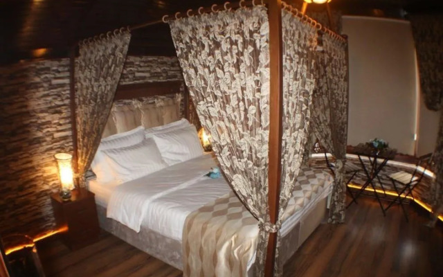 Deluxe Mavisu