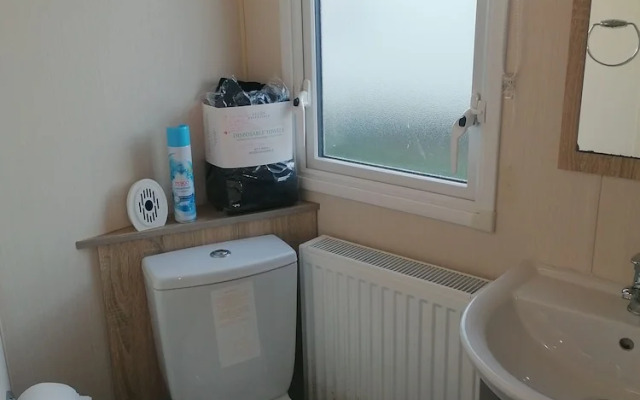 4-bedroom Caravan/static Home in Clacton-on-sea
