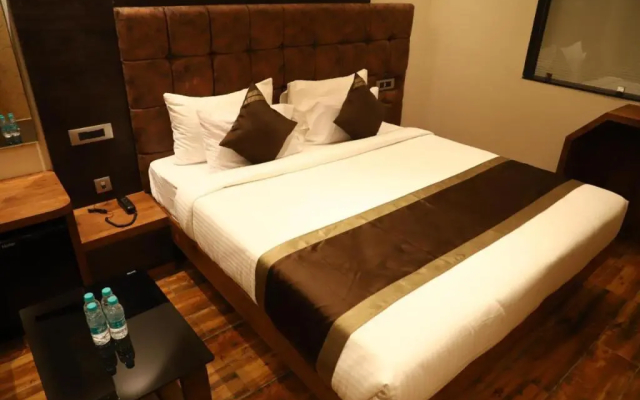 Hotel Emperio Grand