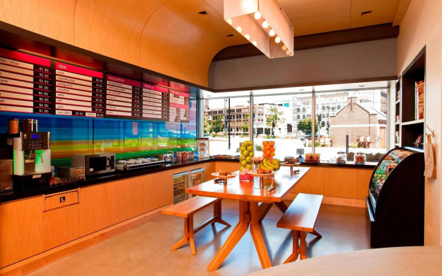 Aloft Milwaukee Downtown