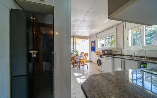 Villa Lux Gallery AC