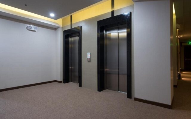 Kew Hotel