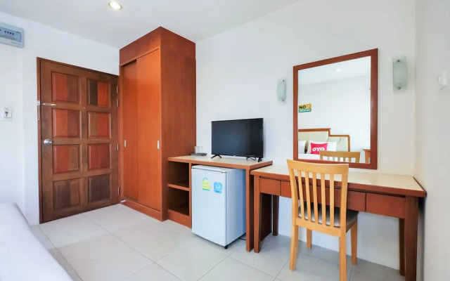 OYO 605 Lake View Phuket Place