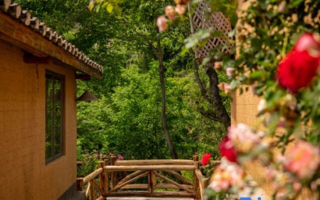 Yinxian Bieyuan Hostel